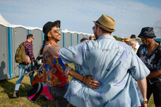 Best Portable restroom trailer rental  in Wheeling, IL